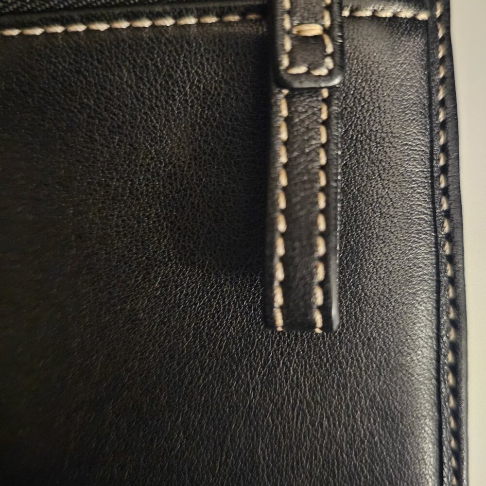 Vintage COACH Hampton Black Leather Tri-Fold Wallet - Picture 8 of 8